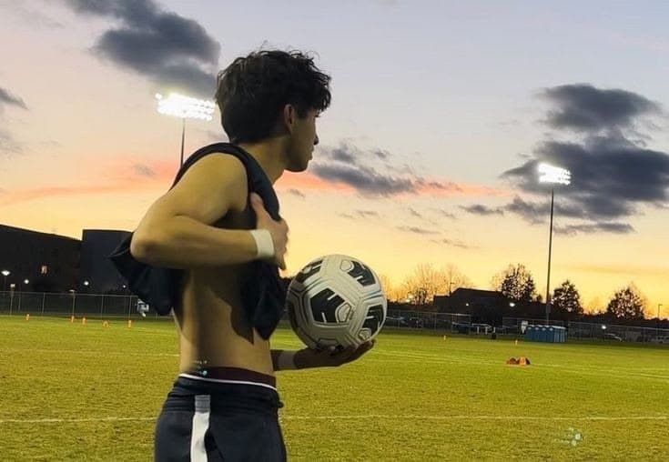 Jugador en acción con el balón